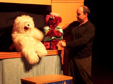 The Convert-a-Bears got down during the “Big Ol’ Bear Hug” number.